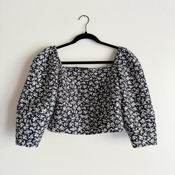 Levi's Black + White Floral Print Statement Shirred Back Blouse - Large - Picture 2 of 8